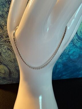 Delicate Gold-Tone Women's Chain Bracelet
